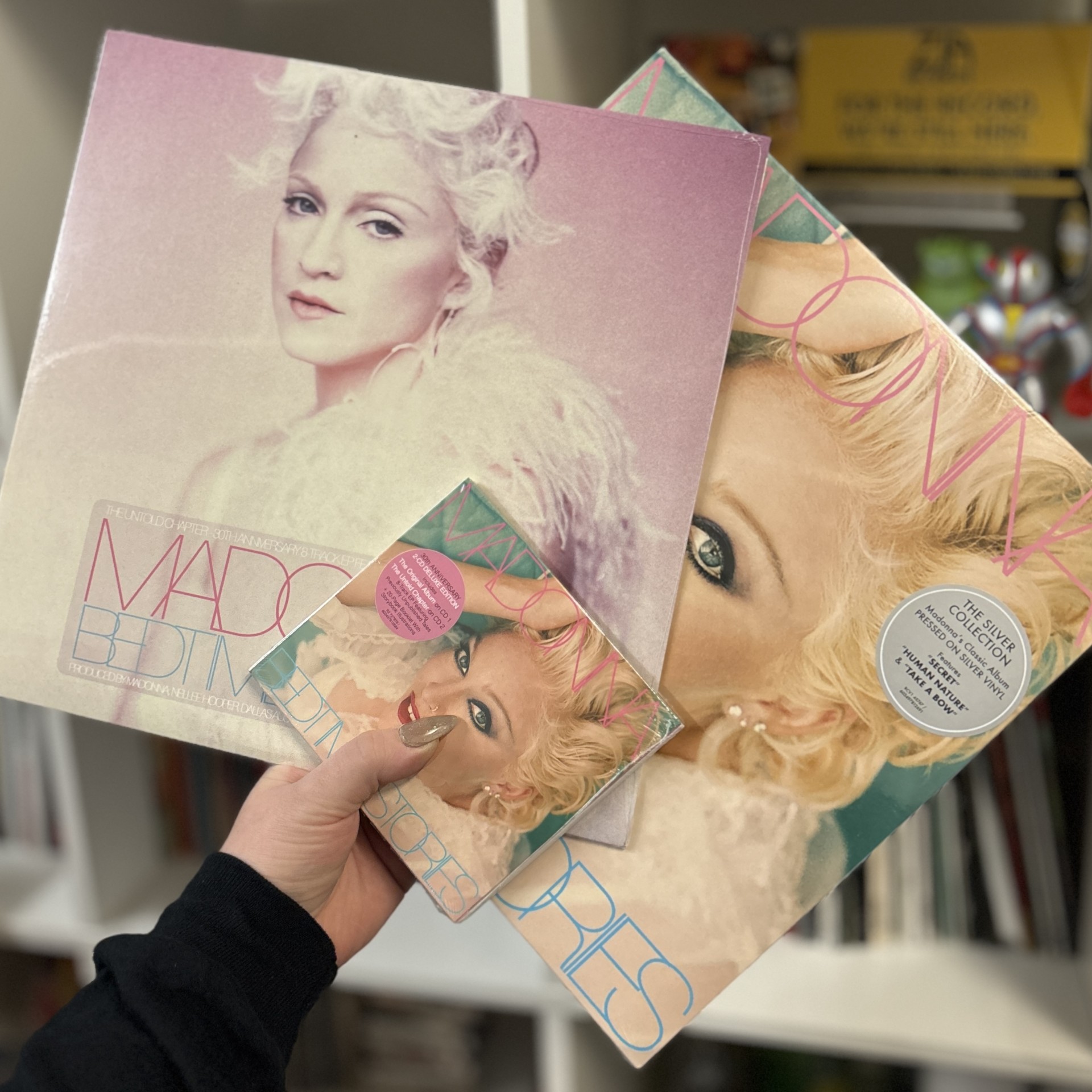 MADONNA 'BEDTIME STORIES'Prize Pack